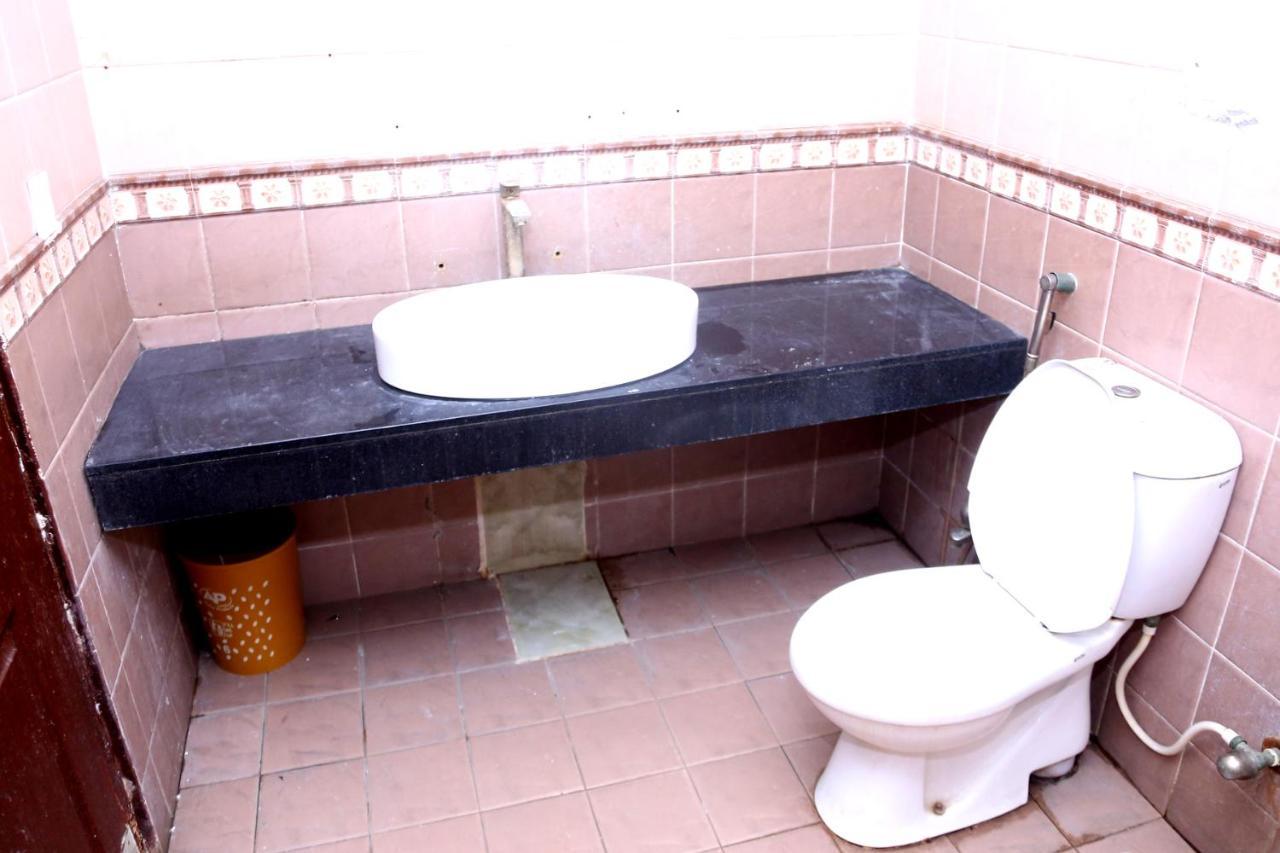 Sapphire Inn Motel ลาฮอร์ ภายนอก รูปภาพ