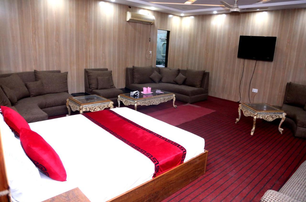 Sapphire Inn Motel ลาฮอร์ ภายนอก รูปภาพ