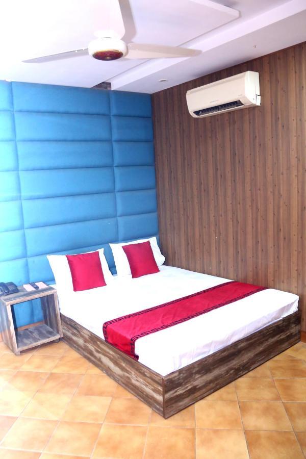 Sapphire Inn Motel ลาฮอร์ ภายนอก รูปภาพ